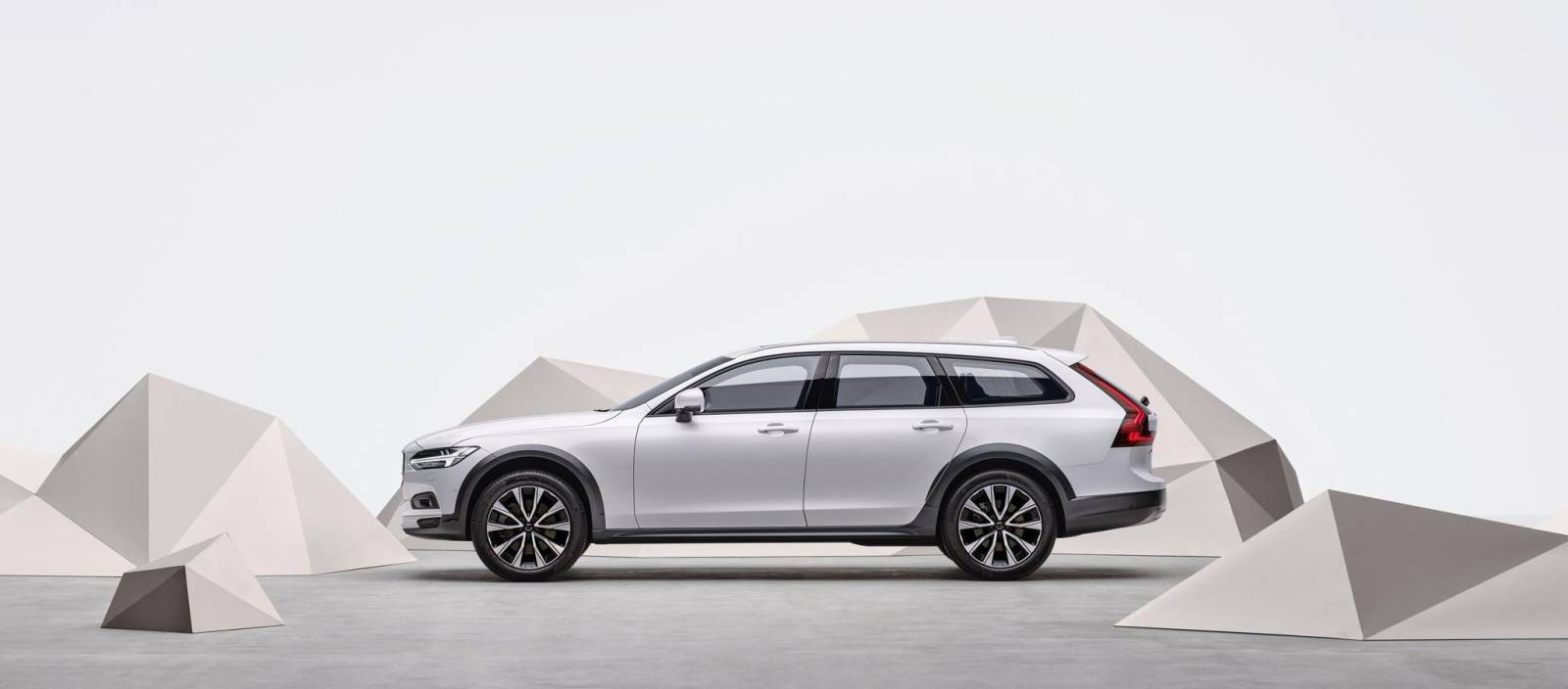 Volvo V90 Cross Country